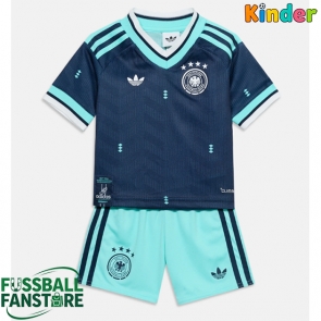 Deutschland Replik Auswärtstrikot Kinder WM 2026 Kurzarm (+ Kurze Hosen)